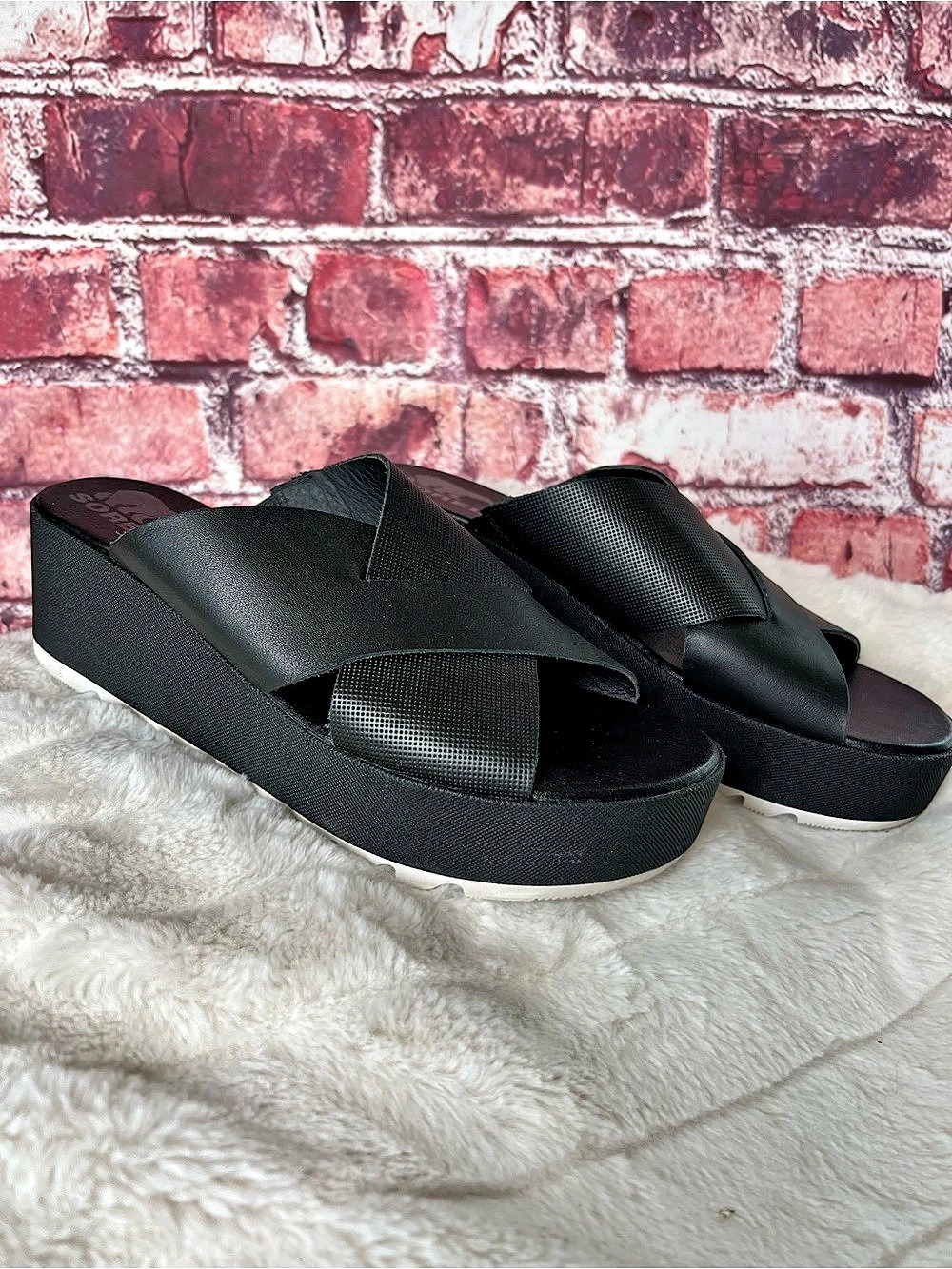 SOREL Cameron Flatform Mule Sandals Black Leather Crisscross Slide Women’s 9.5